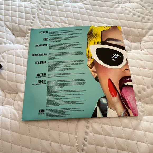 Cardi b record - Picture 2 of 2